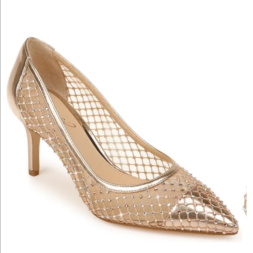 Jewel Badgley Mischka embellished floral pump